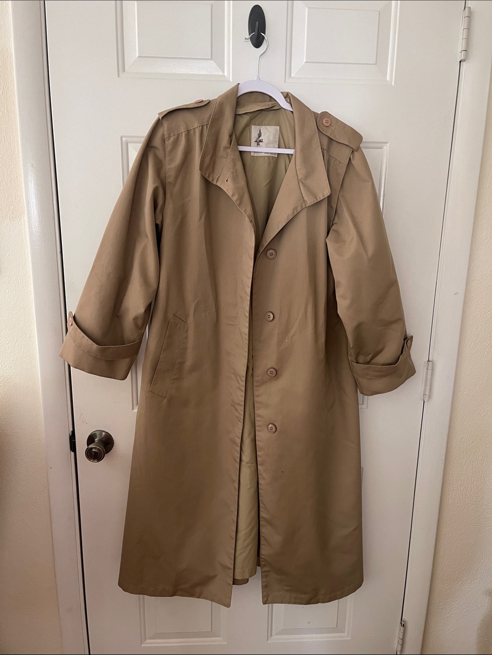 Women's Light Tan Trench Coat - Classic Single-Breasted Outerwear